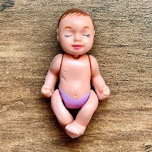 VINTAGE Pregnant Midge Barbie Doll Family BABY Newborn Sleeping Brown Hair 2002